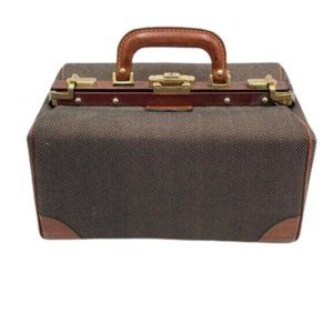 The French Company Vintage Tweed And Leather Gladstone Bag With Original Keys